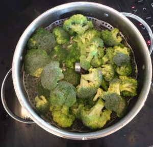 boiled broccoli 